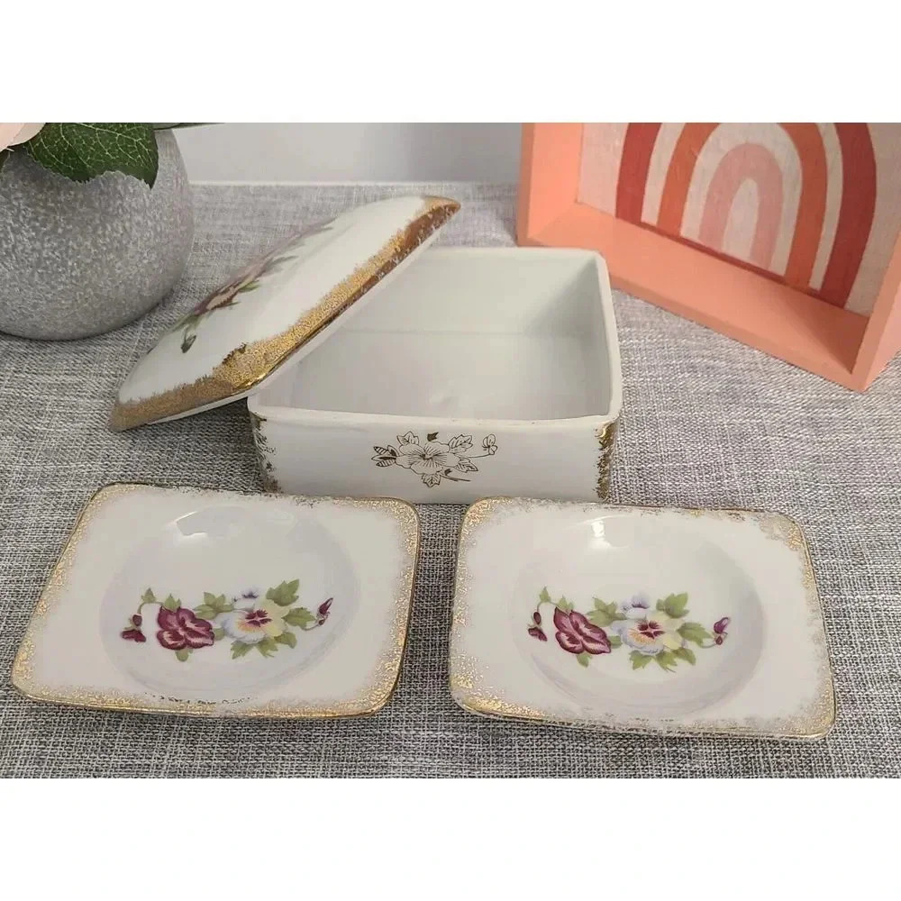 Vintage‎ Shafford Japanese hand painted  porcelain trinket box with 2 trays